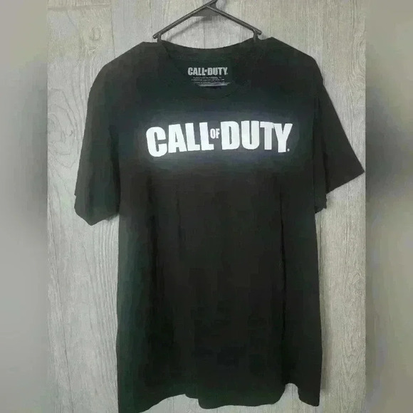 Call of Duty size large cotton shirt - Picture 1 of 4